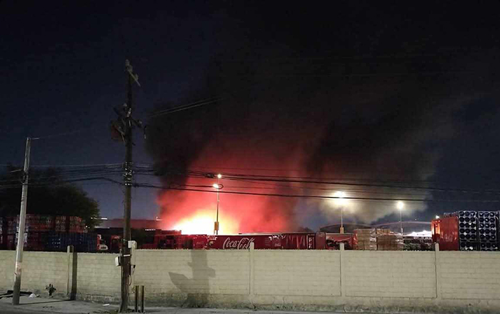 Almacén de Coca-Cola sufre incendio en Guadalupe 1 471751697 1844622932739599 9131738317525178175 n