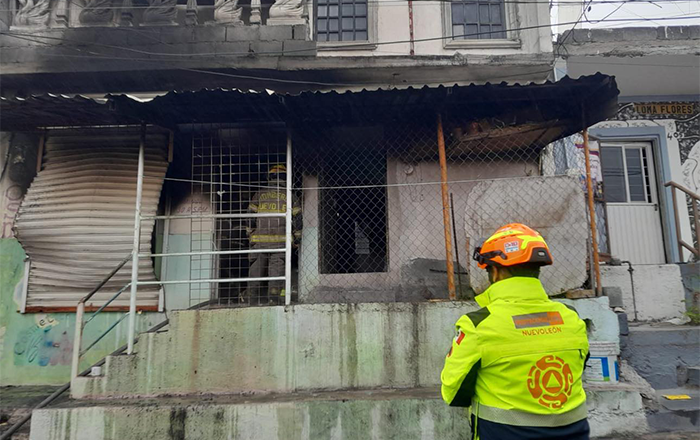 Incendio deja dos personas con quemaduras en Escobedo 3 472601936 460371500266136 5388904177679590774 n