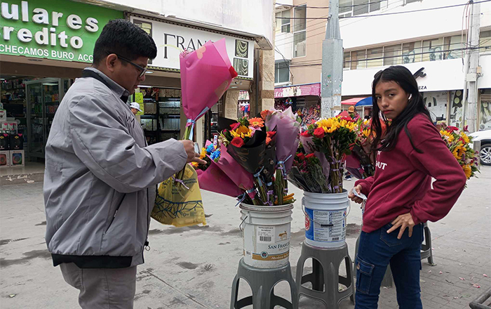 Reubican a comerciante de flores en la peatonal de Reynosa 1 475017099 1255508912211467 6374072976636931298 n copia