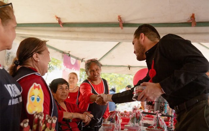 Asiste alcalde a inauguración del Bazar de San Valentín del DIF Municipal 1 476214229 1191030919251463 2464600676458624604 n copia