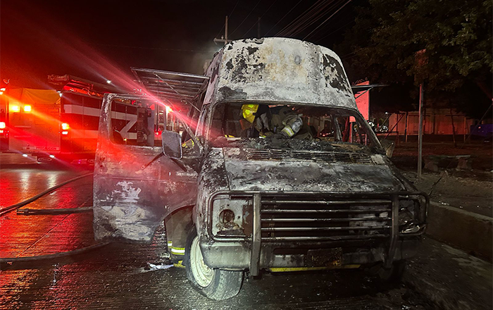 Se incendia food truck de tacos al vapor en Monterrey 1 476497344 632637589348102 8031922257647101698 n