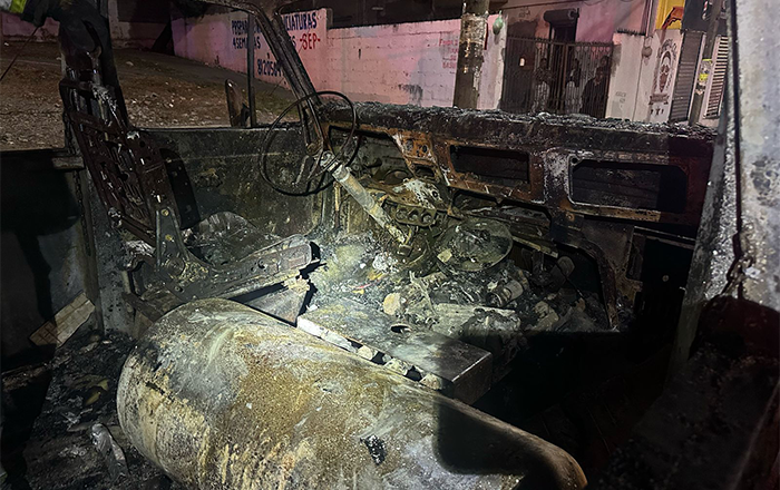 Se incendia food truck de tacos al vapor en Monterrey 2 476497950 3896050333948764 5002819077816744333 n