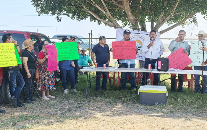 De nuevo se manifiestan productores de Tamaulipas en San Fernando 1 PRODUCTORES 2