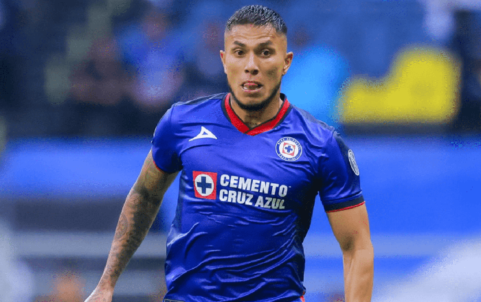 cruz-azul-confirma-su-uniforme-tradicional-para-enfrentar-a-los-gallos-de-queretaro-1704237162