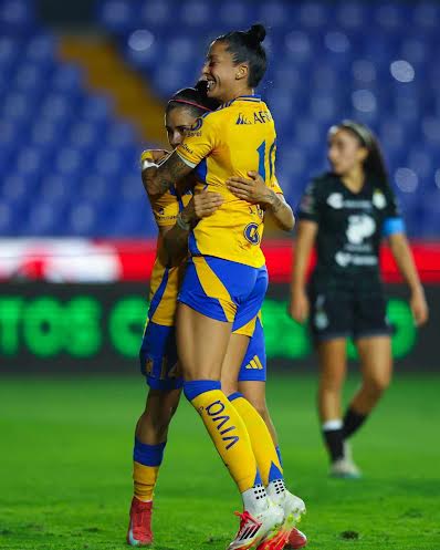 Golean Amazonas a Santos 5-0; entran al podio de la general 4 0 4 1