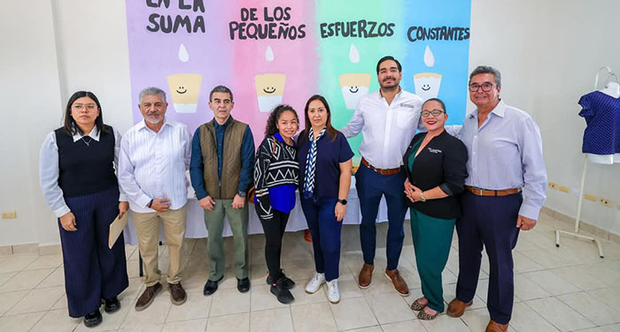 Inauguró Carlos Peña aula en Casa Comunitaria Puerta Sur 2 475252259 985645163661988 4778818558629992171 n