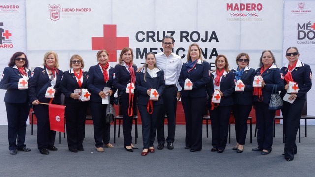 Erasmo y Dunia reconocen labor humanitaria de la Cruz Roja 2 476334052 625453440375978 5127960049386825725 n 2