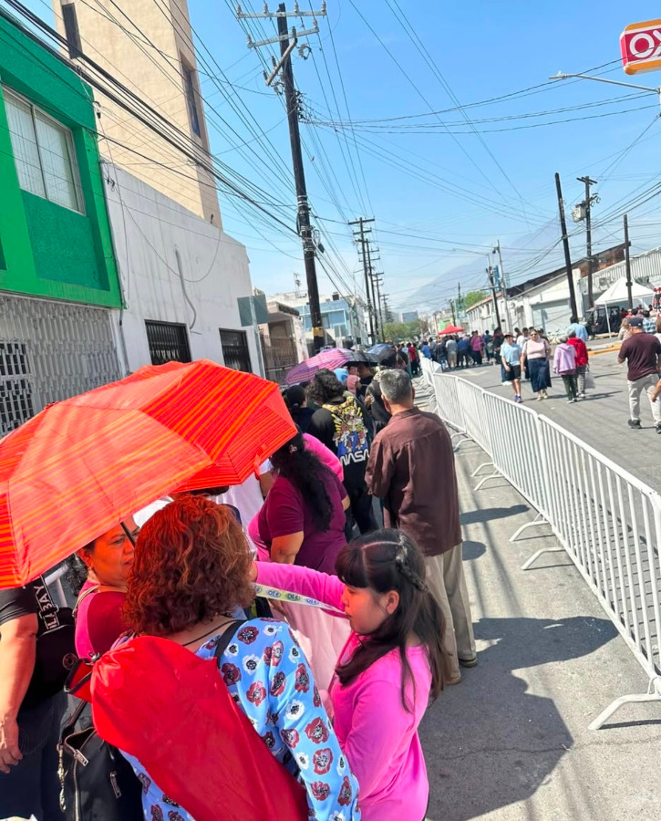 Fieles abarrotan Santuario San Judas por llegada de reliquias 3 476485609 1549105589105478 64144427106870774 n