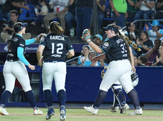 Dramática victoria de Diablas 7-6 en Juego 1 ante Sultanes 9 476495006 531008346289788 5213633623689592636 n