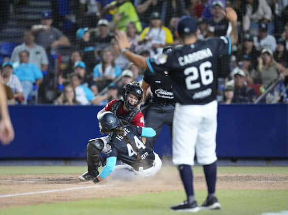 Dramática victoria de Diablas 7-6 en Juego 1 ante Sultanes 3 476497500 1919557825522120 220471951997065913 n