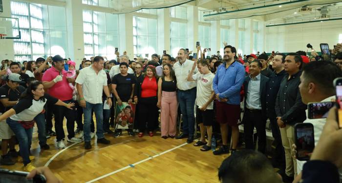 Tiene Julio César Chávez charla con atletas y estudiantes reynosenses 3 482585122 1162625178865444 1640359195125620379 n 1