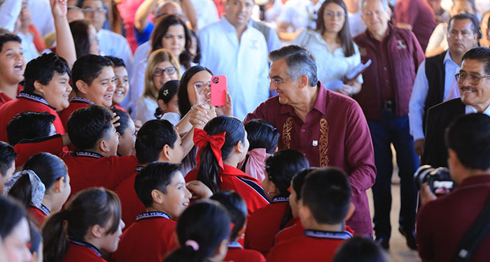 Ponen en marcha Américo y María jornadas ‘Vive Saludable, Vive Feliz’ 3 482634195 573132622447481 8213733638927137267 n