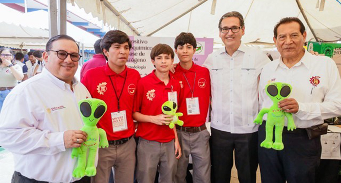 Impulsa Erasmo González capacidad y creatividad de estudiantes 3 483973098 9364507320304373 4587807554491522946 n