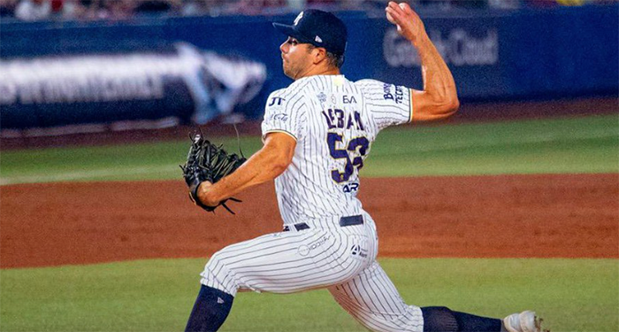 Boston domina a Sultanes 10-1 ante un Mobil Super lleno a tope 3 484831167 639741885549540 7760319862559769788 n
