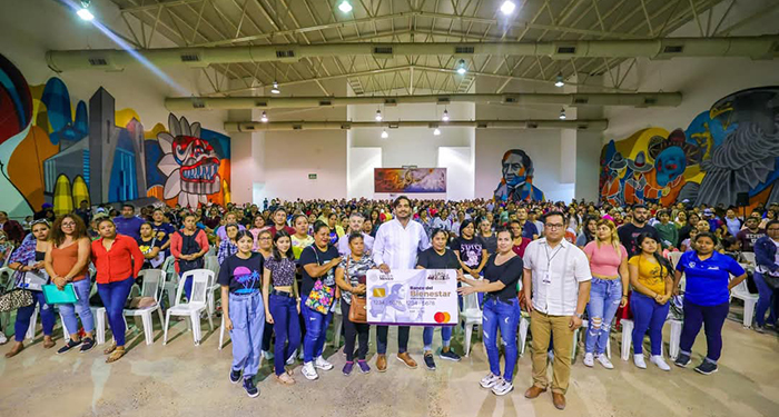Cumplen gobiernos de transformación con entrega de becas ‘Rita Cetina’ 2 485622055 657357590211104 8343095952073337875 n