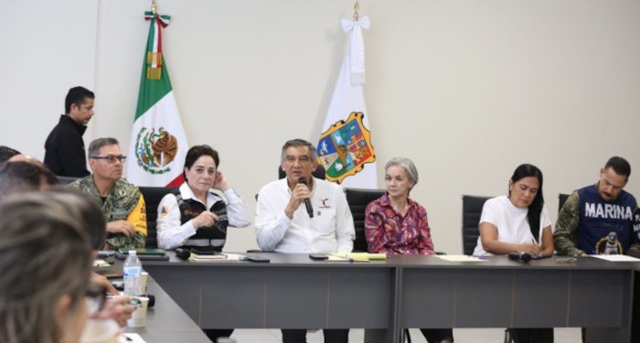 Sobrevuela el gobernador Américo Villarreal el cauce del Río Bravo 2 487060971 3476266439176287 4089144645433901810 n