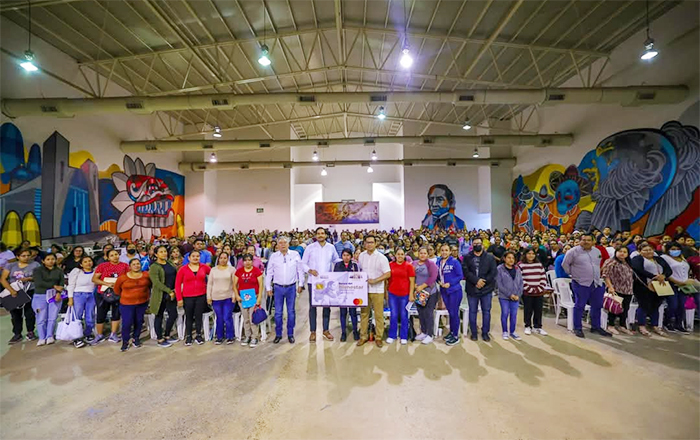 Asiste el alcalde Carlos Peña a entrega de mil 500 becas de secundaria 1 BECAS 2 1