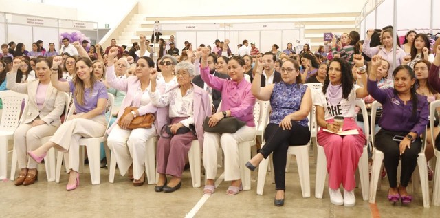 Celebra Dunia Marón el Día Internacional de la Mujer 1 DUNIA MARON 2