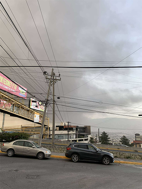 Densa nube de humo y polvo cubre Monterrey tras incendios con fuertes vientos 1 HUMO 2
