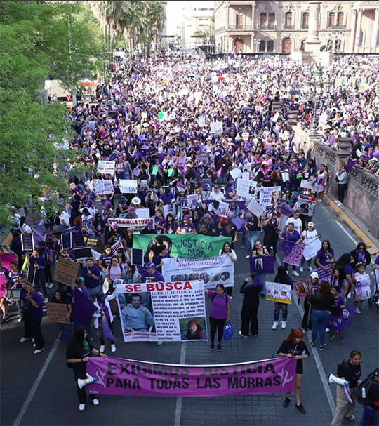 Llegan contingentes del 8M a la Explanada de los Héroes 1 MARCHA 2