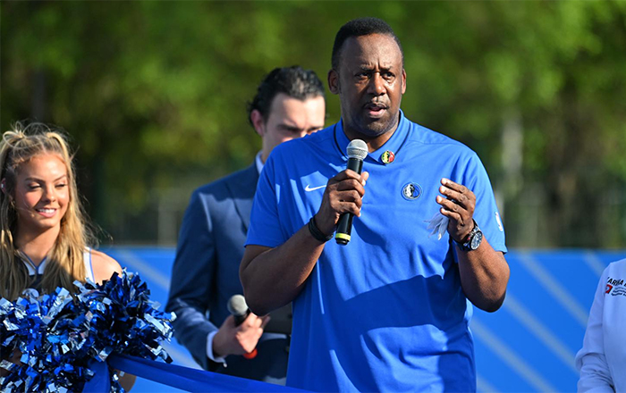 Inauguran cancha de basquetball de Dallas Mavericks en Monterrey 2 MAVERICKS 1