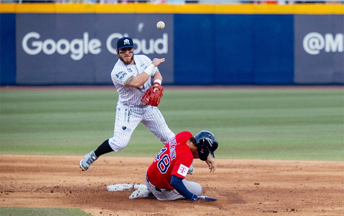 Red Sox vence a Sultanes 12-8 a base de cuadrangulares 5 SULTANES 3