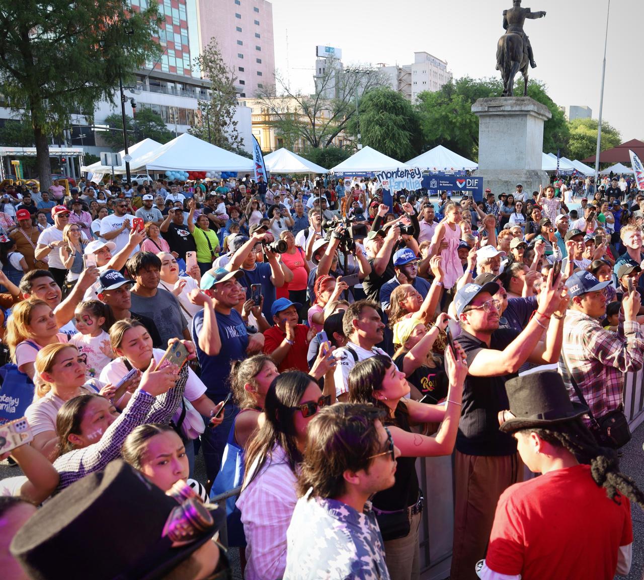 Celebra Gobierno de Monterrey a miles de familias regiomontanas 1 a6d5226e 3fc1 4ac6 a222 1a2b46dfc5bb