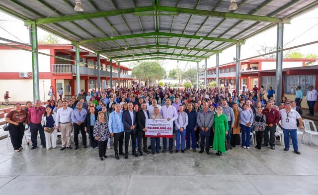 Carlos Peña Ortiz pone en marcha programa 'Escuelas Dignas 2025' 1 alcalde 2