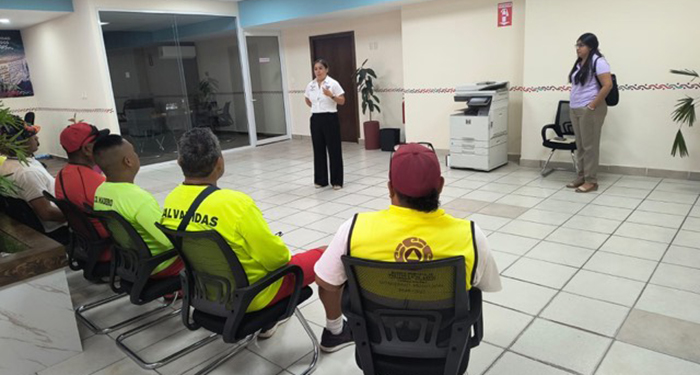 Brindan capacitación en primeros auxilios a enfermería del DIF y guardavidas 3 483099435 972326568364887 5226375232710658523 n