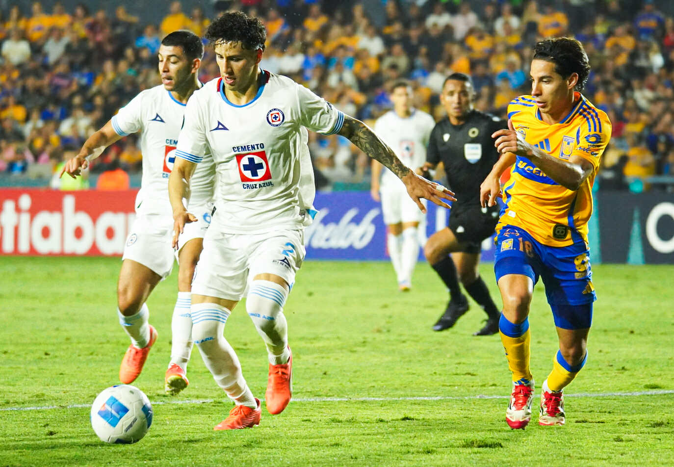 Tigres rescata empate frente a Cruz Azul en la ida de ‘semis’ de Concachampions 4 484406975 543953422106781 2144654189895538196 n