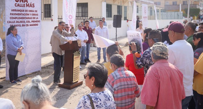 Tras 40 años de espera, Erasmo arranca nueva obra de pavimentación 2 487383685 693906789863722 7201923319345159754 n