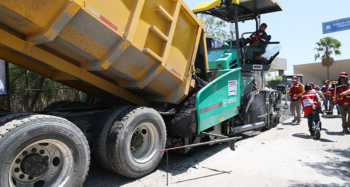 Rehabilitarán 400 mil metros cuadrados de pavimento en Monterrey 1 487431090 640310648917929 6990211108323641064 n
