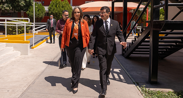 Recibe Isolda Rendón nombramiento de presidenta honoraria de Familia UAT 1 487796938 631421163093533 4714147277790844363 n