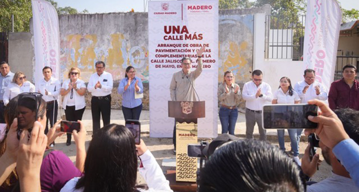 Tras 40 años de espera, Erasmo arranca nueva obra de pavimentación 1 487796993 1086330653556336 9027982014281946278 n