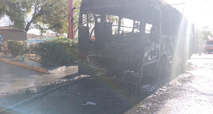 ¡Otra vez el transporte de NL!, reportan incendio y choque de camiones 3 488861582 681006484499841 1563084320887699597 n