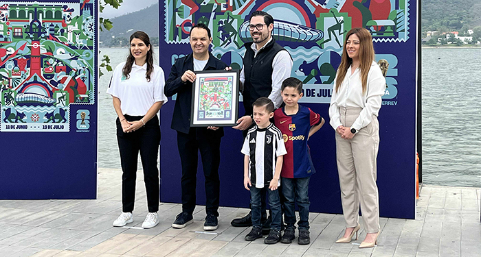 Instalan póster mundialista en Presa ‘La Boca’ en Santiago 5 494356957 2135159716922706 9106955283764144919 n