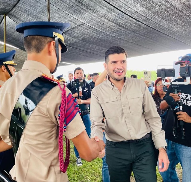 Escucha Beto Granados a ciudadanos en el programa ‘Martes en tu Colonia’ 1 494577753 1222306812878122 401104327851703310 n