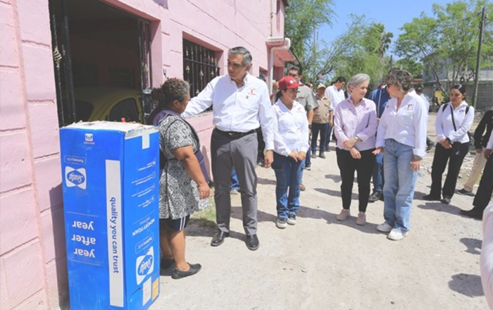 'Aquí estamos para ayudarlos': Américo y María llevan apoyos para Reynosa 2 AMERICO 3 2