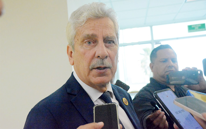 ARMANDO ZERTUCHE