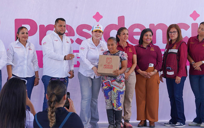 Llevan a la Presidencia de Nuevo Laredo 'cerquita de ti' a colonias 1 CARMEN LILIA 2