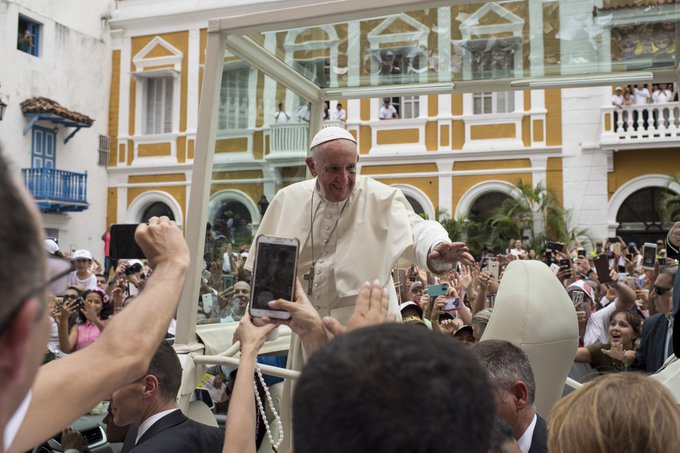 Muere el Papa Francisco a los 88 años 1 GpC8jkkXEAAikJN