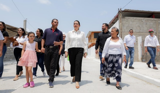 Cumple Mónica Villarreal a colonos de Tierra Alta con pavimentación 1 TAMPICO 2