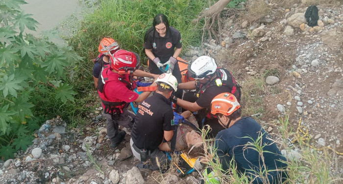 Reportan tercer rescate en río Santa Catarina 2 491219881 539422665912647 2424241336545934006 n