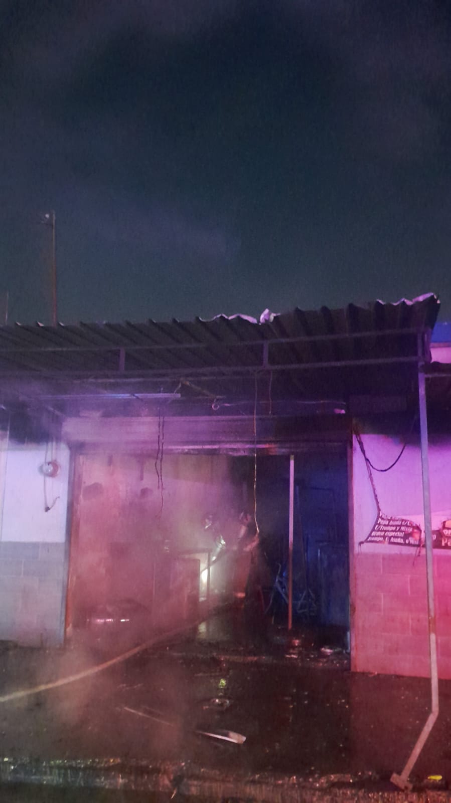Se incendia fondita en San Nicolás 2 494357934 1423854148771959 5705826771141162564 n