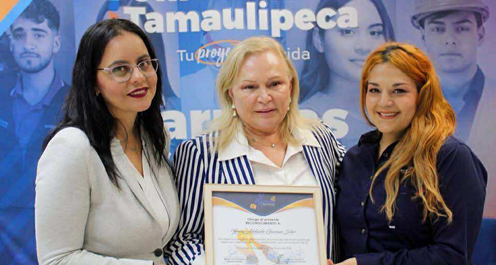 Entrega Universidad Tamaulipeca reconocimientos 2 494575054 554471944382108 3505892888835821307 n