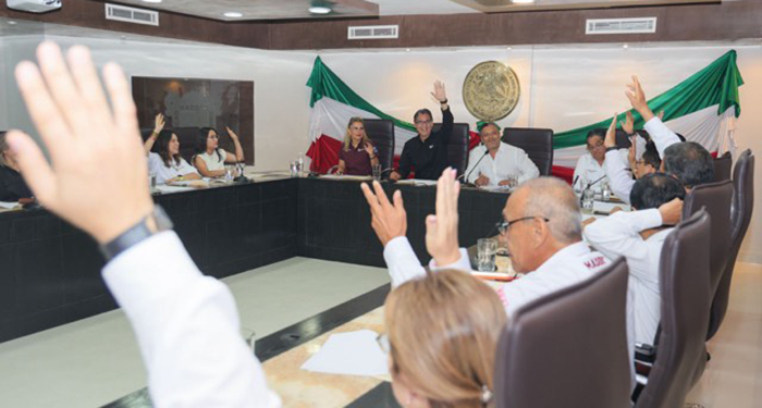 Entrega Erasmo González nombramientos a nuevos funcionarios 1 494576881 2223416338598882 8977816403909732885 n