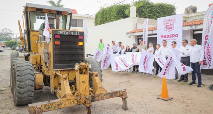 Erasmo González inicia nuevas obras de pavimentación 2 494579012 618896954514610 5833695139346586739 n