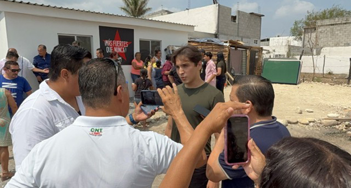 Entregan casa a familia que perdió todo en incendio 2 494579035 2142130329598468 4771485066088415566 n