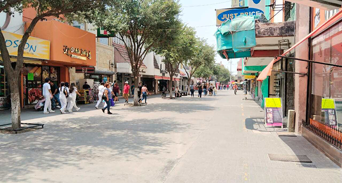 En Reynosa, transeúntes soportan sensación térmica de 46 grados 2 494819696 487124137756349 2009805559096029822 n