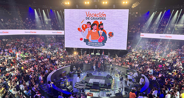 Festeja Héctor García a los maestros de Guadalupe 3 494821984 2120078551823350 3006872971878523110 n